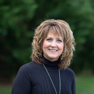 Sandra - Front Office Lead