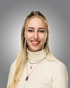 Sadie, Front Office