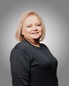 Mary Jo, Front Office